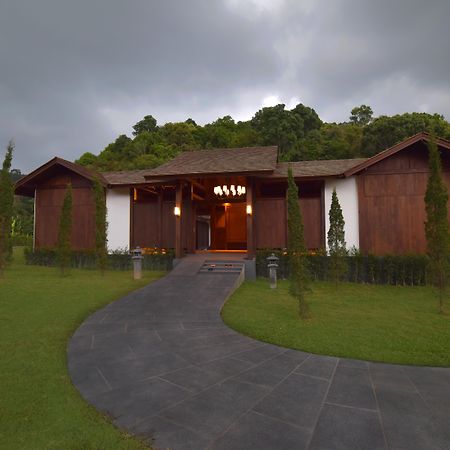 Onsen At Moncham Hotel Mae Rim Bagian luar foto