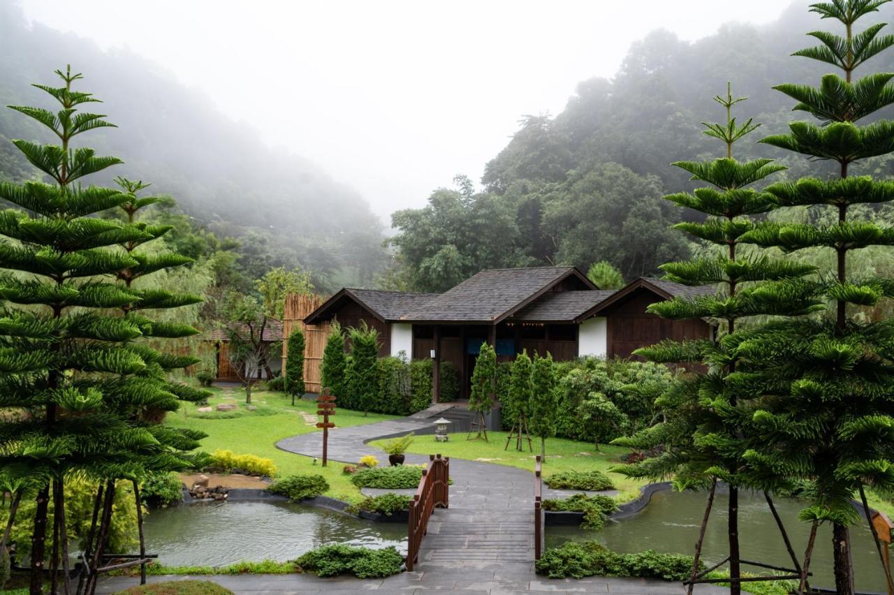 Onsen At Moncham Hotel Mae Rim Bagian luar foto