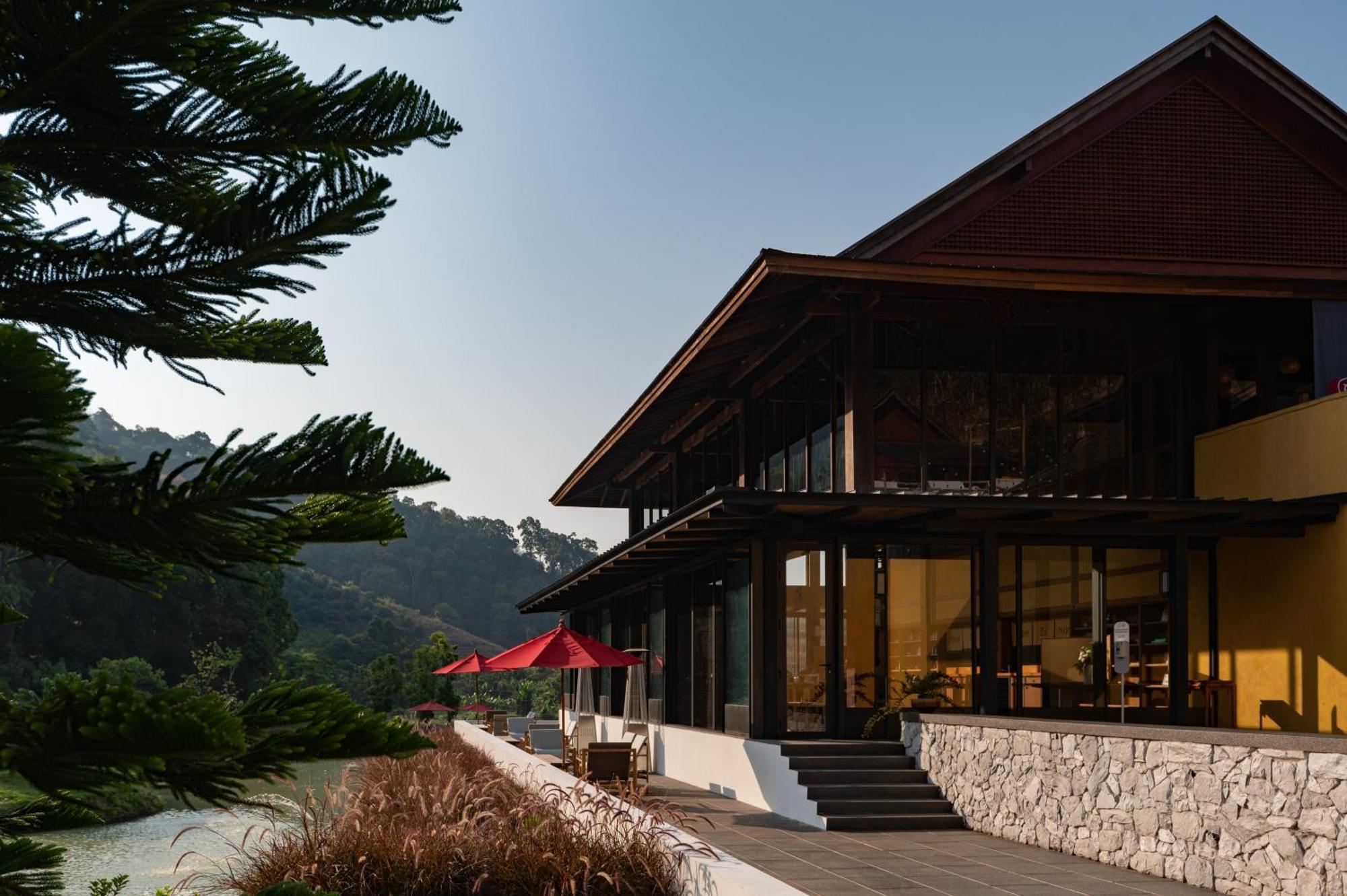 Onsen At Moncham Hotel Mae Rim Bagian luar foto
