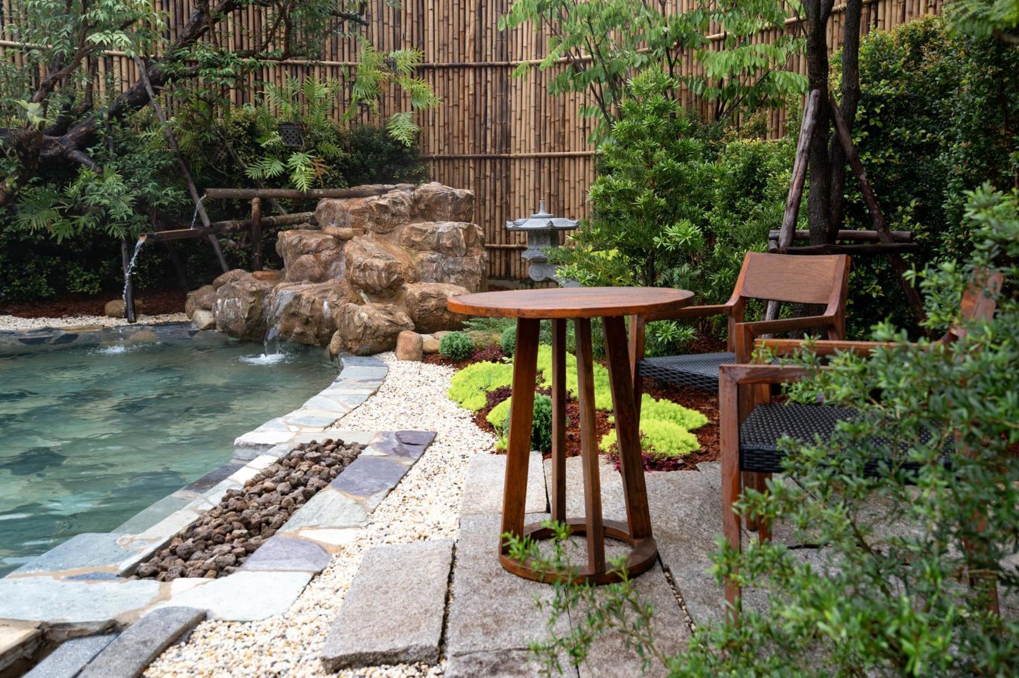 Onsen At Moncham Hotel Mae Rim Bagian luar foto